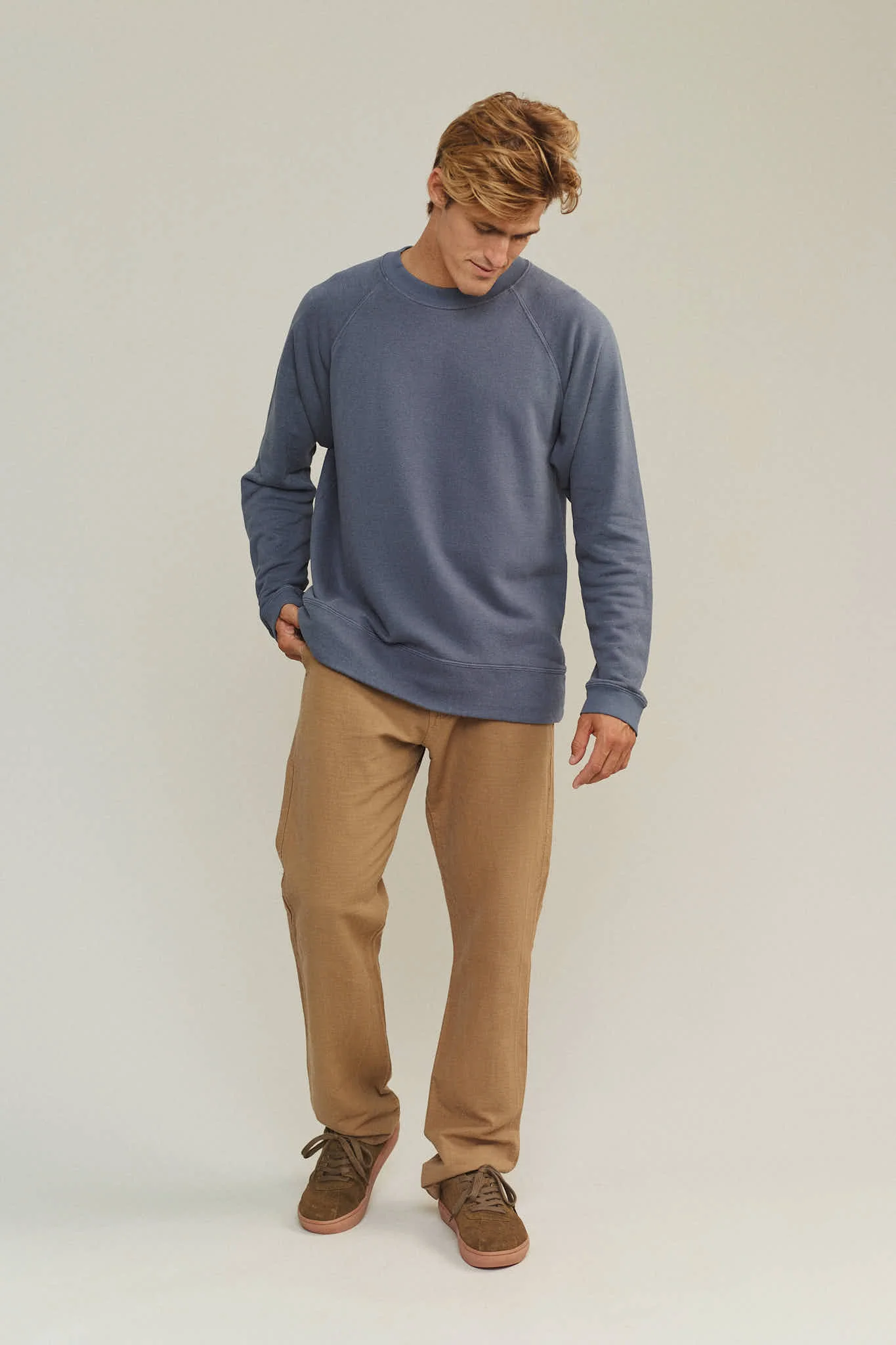 Sierra Raglan Sweatshirt - Image 5