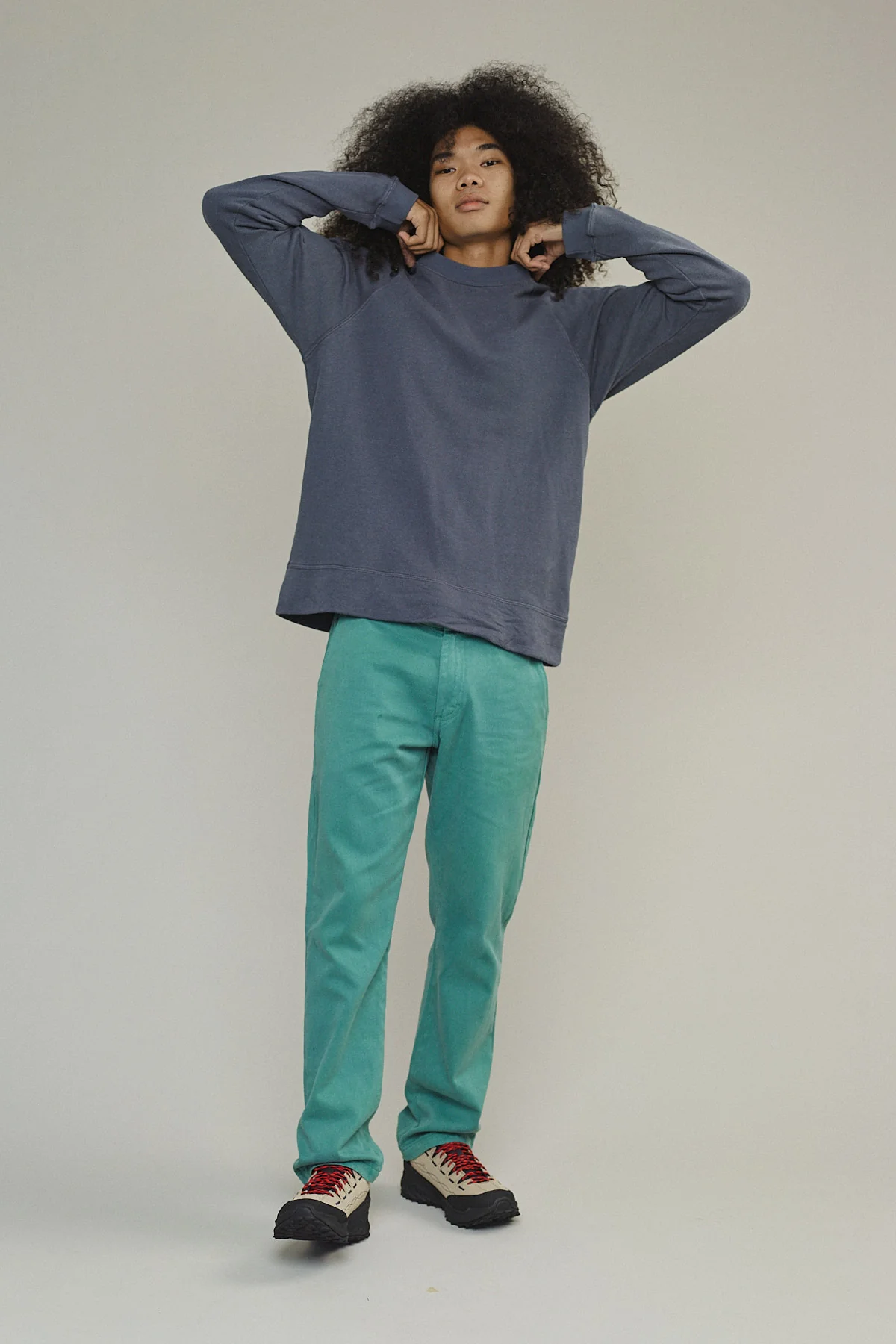 Sierra Raglan Sweatshirt - Image 9